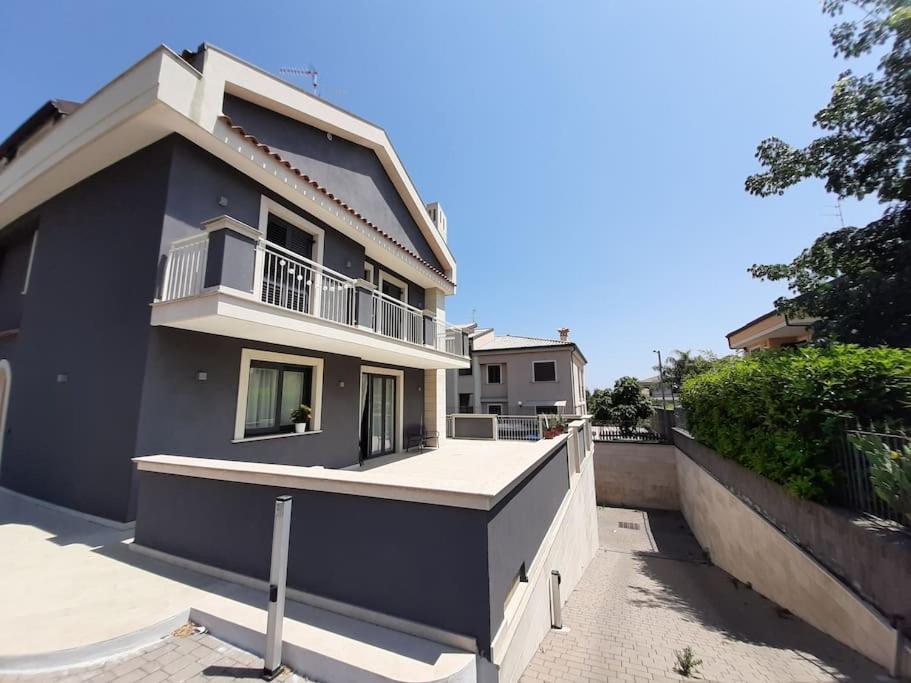Belfrontizio Apartment 阿奇雷亚莱 外观 照片